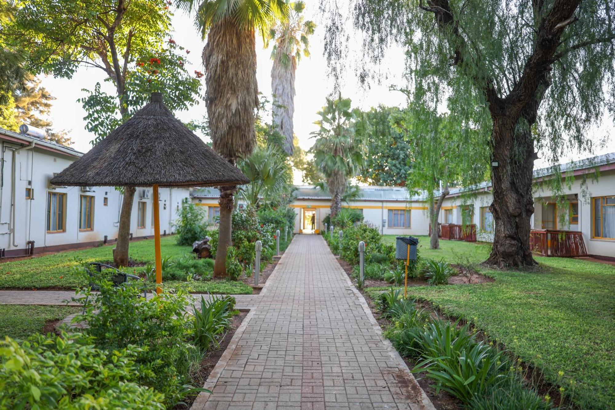 Cresta Botsalo Hotel Palapye Exterior foto