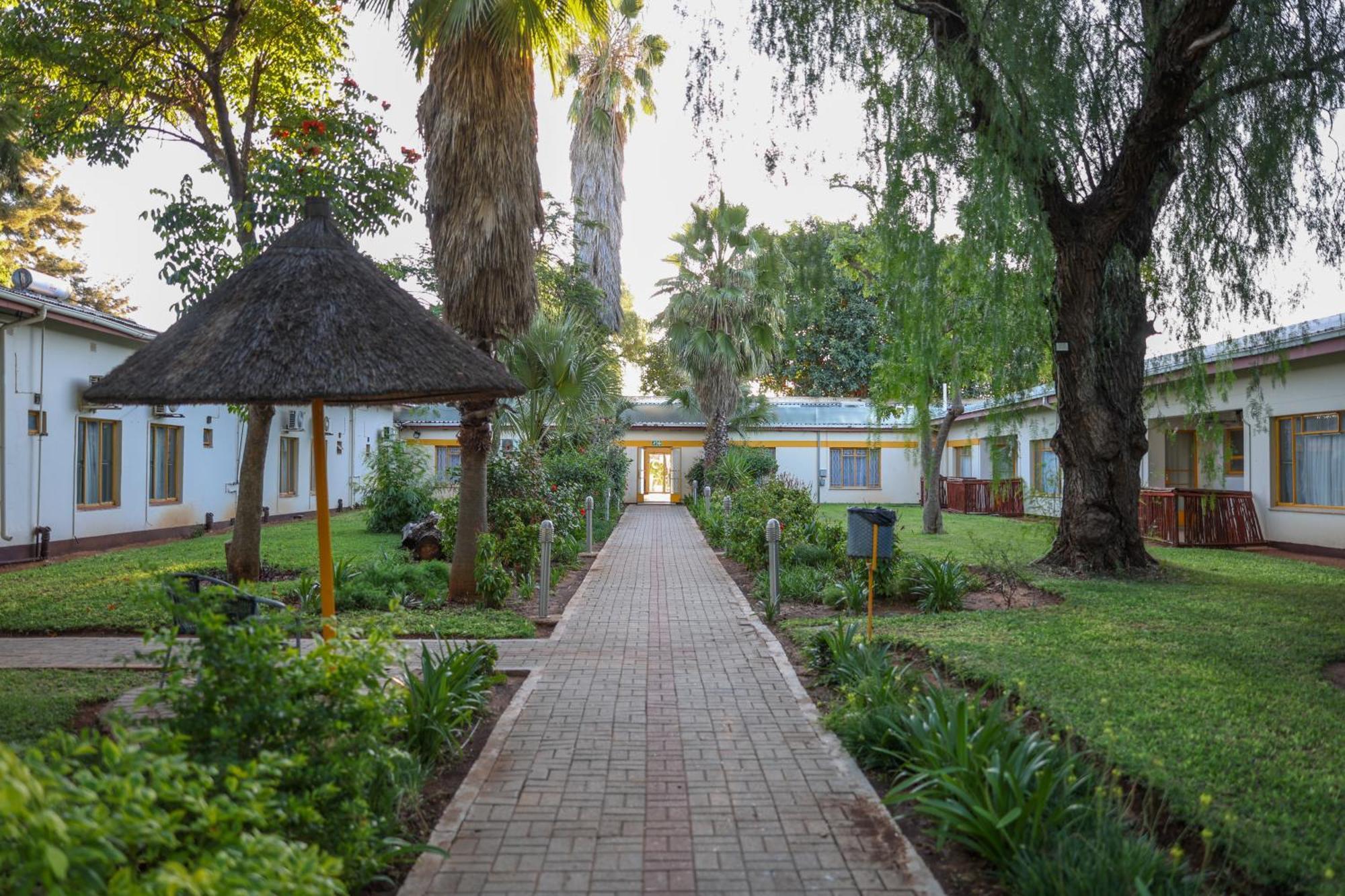 Cresta Botsalo Hotel Palapye Exterior foto